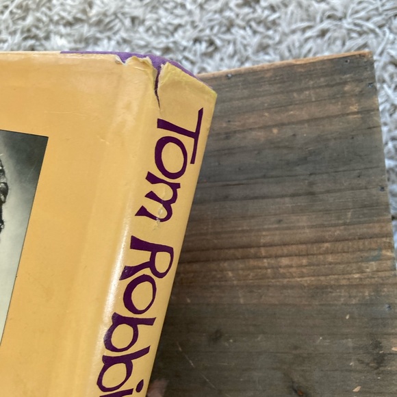 Skinny Legs and All by Tom Robbins - First Ed / First Printing - Wow! - Picture 5 of 13